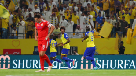 ملعب مرسول بارك يثير غضب الشارع السعودي.. هل يعاقب النصر؟