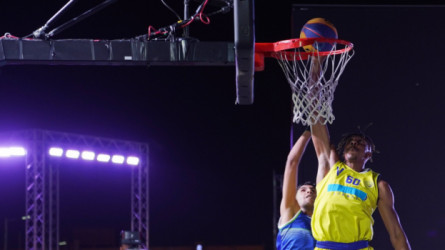 سلة النصر تتفوق على الهلال.. وتحصد جائزة المليون ريال سعودي!