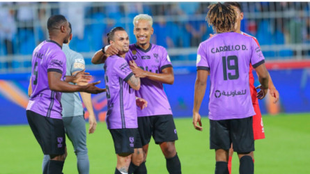 الهلال والوحدة موعد مباراة الهلال والقادسية والقناة الناقلة