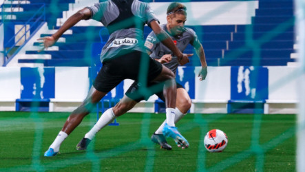 ماذا يحدث في تدريبات الهلال قبل مواجهة النصر؟