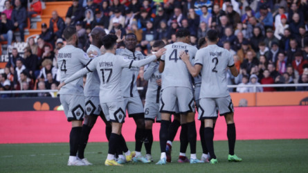 باريس سان جيرمان ضد لوريان| نيمار يحلق بالصدارة في الدوري الفرنسي