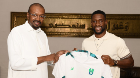 رسميا.. الأنجولي باستوس ينتقل إلى الأهلي