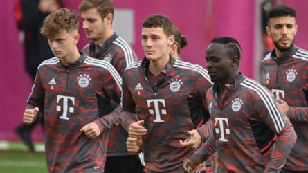 هولندي يتكفل بحل أزمة بايرن ميونخ الكبرى