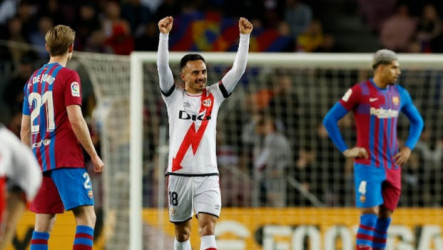 برشلونة يعلن رسميا انتهاء موسم لاعبه الزجاجي..الوصافة في خطر 