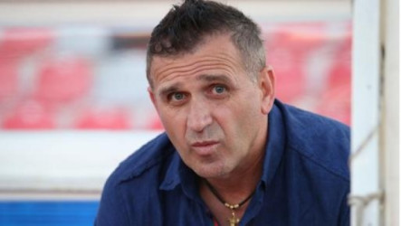 اسم مفاجأة.. تعرف على مدرب الوحدة الجديد في 2022