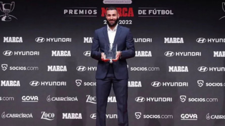 بنزيما يزف مفاجأة سعيدة لريال مدريد بعد فوزه بالأفضل في إسبانيا