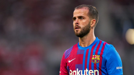 بيانيتش يغادر معسكر برشلونة