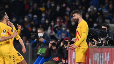 هل عاد نيمار إلى برشلونة؟.. بيكيه يثير الجدل بإيماءة غريبة