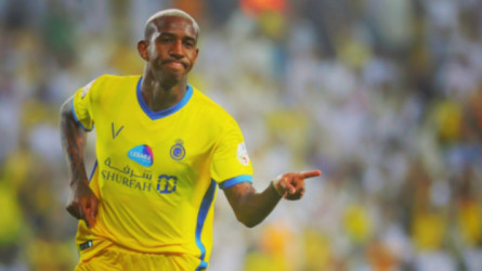 رسميا.. تاليسكا يعود إلى النصر في مباراة ضمك