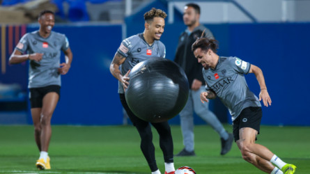 نجم الهلال يفجع بوفاة والدته