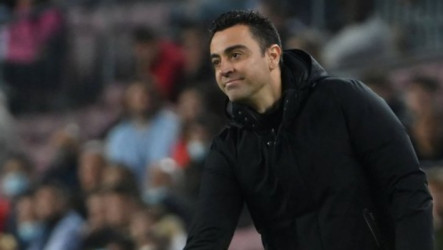 لا مكان له في برشلونة.. تشافي يعطي الضوء الأخضر