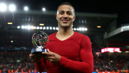 رغم الفوز على فياريال.. تياجو يوجه رسالة تحذير قوية إلى ليفربول