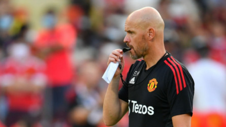 أول رد فعل من تين هاج على تهديدات إقالته من تدريب مانشستر يونايتد