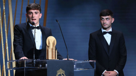 ناجلسمان يسخر من فوز نجم برشلونة بأفضل شاب في العالم 