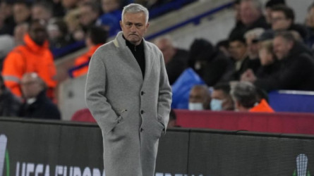 دوري المؤتمر الأوروبي.. التشكيل الرسمي لفريقي روما وفينورد