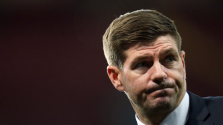 كيف سرق انتصار أستون فيلا على مانشستر سيتي؟ جيرارد يتهم التحكيم