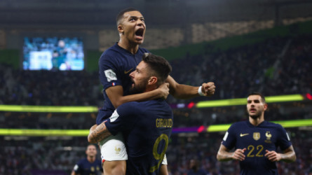 قطر 2022| مبابي يكتسح بولندا.. وفرنسا تعبر لربع النهائي بثلاثية