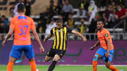 صافرة أرجنتينية تقود مباراة الاتحاد والفيحاء في نهائي السوبر