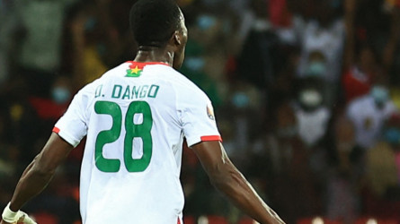 عجائب أمم إفريقيا.. نجم بوركينا يقصي تونس على طريقته الخاصة