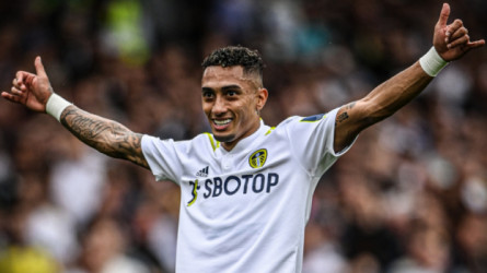 تمت بأرقام مجهولة.. رافينيا في برشلونة 100 %