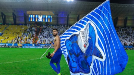 الكشف عن معلق مباراة الهلال القادمة أمام النجمة.. من هو؟