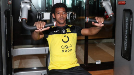 رومارينيو يهز الاتحاد.. ويعلن مدة غيابه عن الملاعب بعد الإصابة