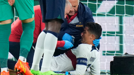  صور| مظهر مروع لأنف رونالدو بعد إصابته مع منتخب البرتغال