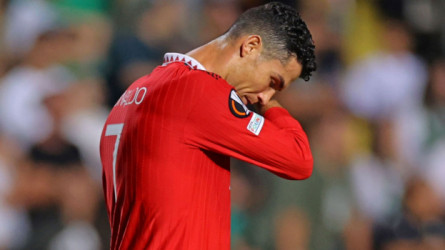 مدرب سبورتنج يكشف حقيقة التعاقد مع رونالدو مجانا في يناير