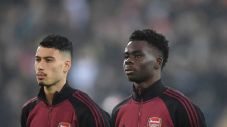 ساكا ومارتينيلي يبتعدان عن ريال مدريد وبرشلونة