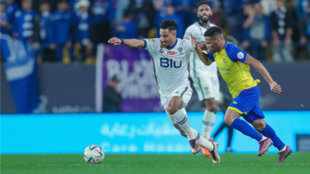 إقالة كبرى في الهلال.. وآل معمر يطرد نجم النصر ويضم هذا اللاعب
