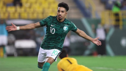 سالم الدوسري يخضع لجراحة في إسبانيا