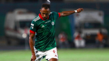 فيديو| تسديدة طائشة.. ومدرب الاتفاق ينفجر غضبا في وجه المولد