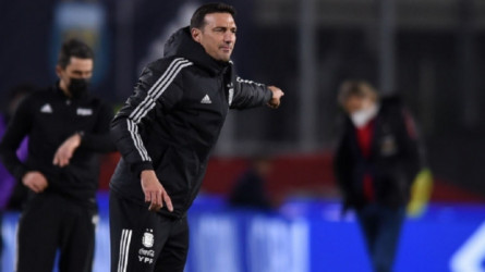 سكالوني في حالة صدمة بعد قرار ميسي ودي ماريا الاعتزال 