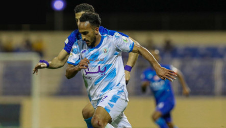 مفاجأة.. أبها يرفض عرض الاتحاد الثاني لضم العمري