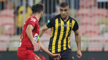 إيقاف حمد الله.. شتائم فرنسية وهكذا رد نجم الاتحاد على مدافع ضمك