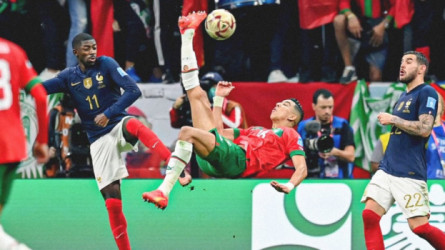 فرنسا والمغرب صدمة للمغرب.. ثلاثي فرنسا يكتب التاريخ في ليلة سايس الكارثية