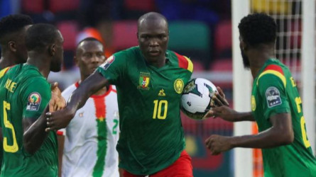  النصراوي أبو بكر يقود الكاميرون للفوز الأول في كأس أمم إفريقيا