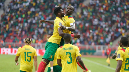 أبو بكر لا يتوقف عن التسجيل في أمم أفريقيا.. ويتلقى رسالة نصراوية