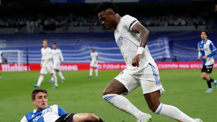 ريال مدريد يهزم ألافيس بثلاثية في الدوري الإسباني