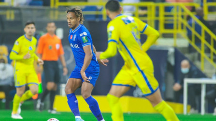 زوجة كاريلو تسخر من نجم النصر بـ فيديو مثير 