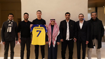 كواليس تحول صفقة رونالدو من الهلال إلى النصر.. الأسرار الكاملة