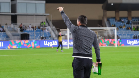 مفاجأة| إماراتي يخطف مدرب الهلال.. ويترك كوزمين مع الاتحاد