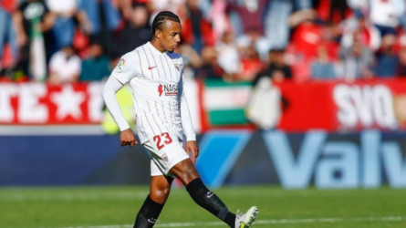 بالصور| كوندي يصل برشلونة.. الكشف عن موعد الفحص الطبي