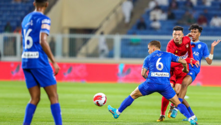 الهلال يعلن إصابة نجمه أمام ضمك.. وعودة عطيف