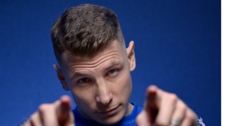 بعد طلبه الرحيل.. أستون فيلا ينقذ لوكاس دين من جحيم إيفرتون