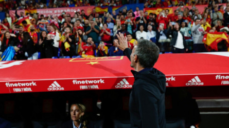 أحذر يا هلال من الإسباني.. لويس إنريكي مدربا للبرازيل 