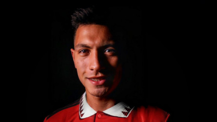 مانشستر يونايتد يعلن رقم قميص ليساندرو مارتينيز