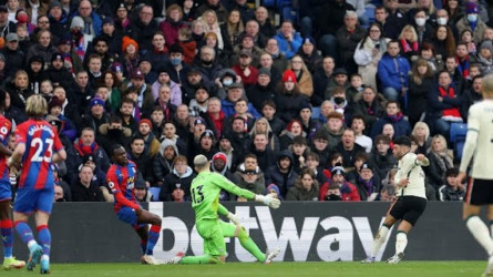 ليفربول يشعل الدوري الإنجليزي بفوز بالثلاثة على كريستال بالاس