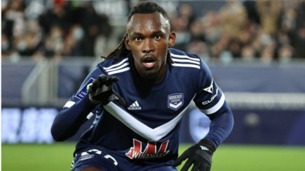 مارتينيز لاعب بوردو مارتينيز لاعب بوردو