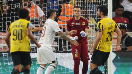 صورة| جروهي يستفز قائد الشباب بعد تأهل الاتحاد في كأس الملك